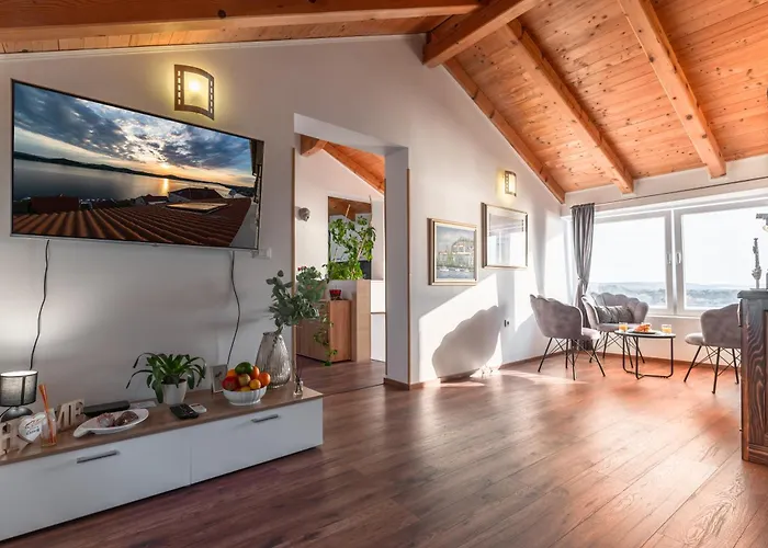 Old Town שיבניק