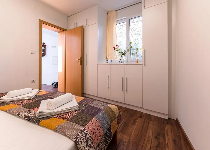 Old Town שיבניק